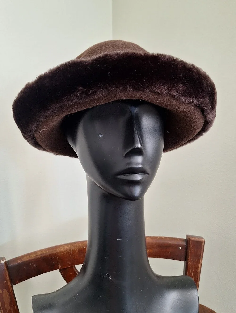 Betmar brown wool hat NWT